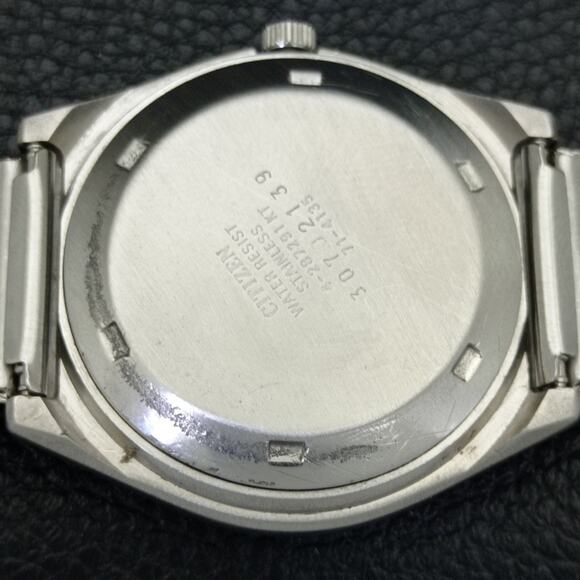 Vintage 1993 Citizen Automatic Mens Silver Watch W/daydate & Black accents - Picture 8 of 10